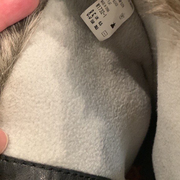 New in box Cute Snow/rain boots - Picture 5 of 7